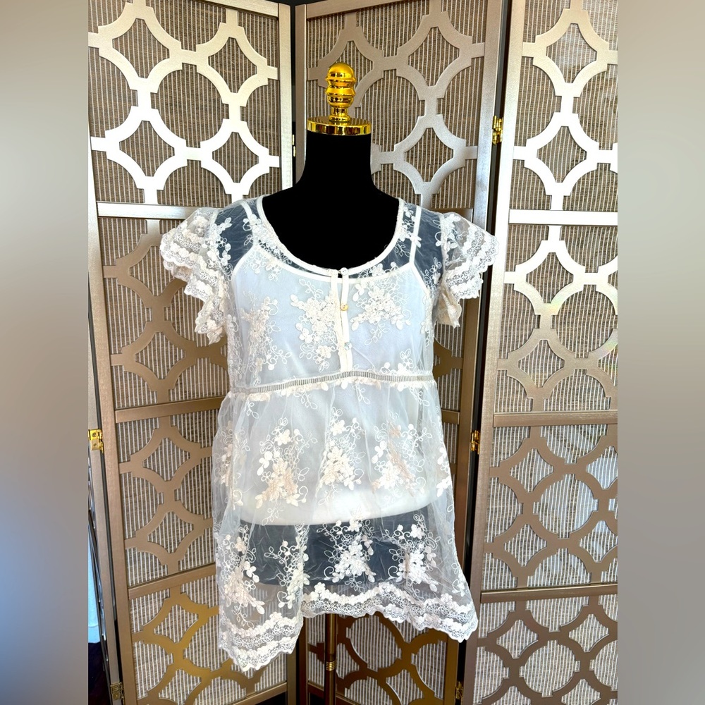 NWT | Suzanne Betro Blouse | Boho top | lace | Small - Picture 2 of 8